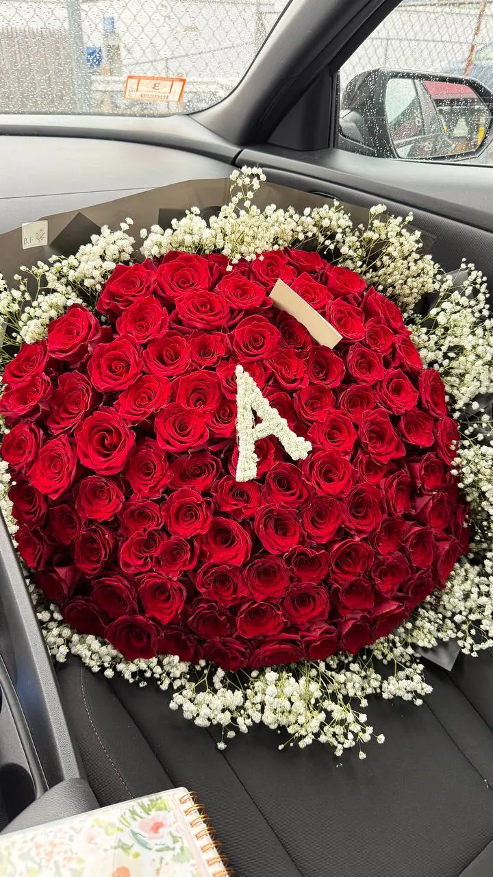 Luxury Розы floral arrangement by Boston Flowers in Brighton, Boston