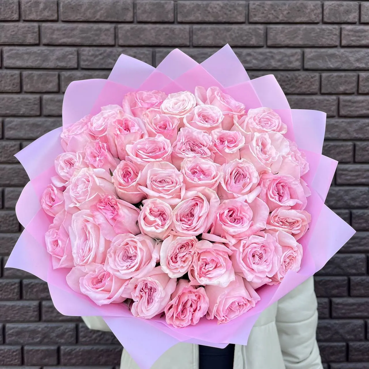 Luxury Розы floral arrangement by Boston Flowers in Brighton, Boston