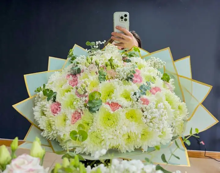Luxury grand chrysanthemum and rose bouquet arrangement by Boston Flowers for delivery in Boston