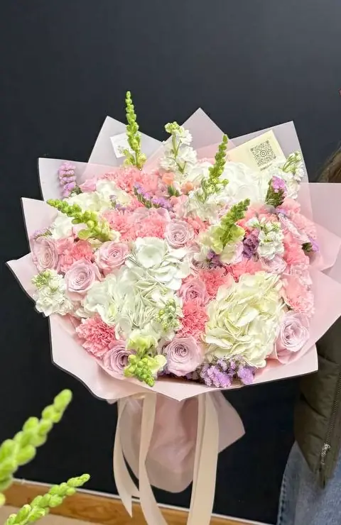 Luxury premium hydrangea and rose garden bouquet arrangement by Boston Flowers for delivery in Boston