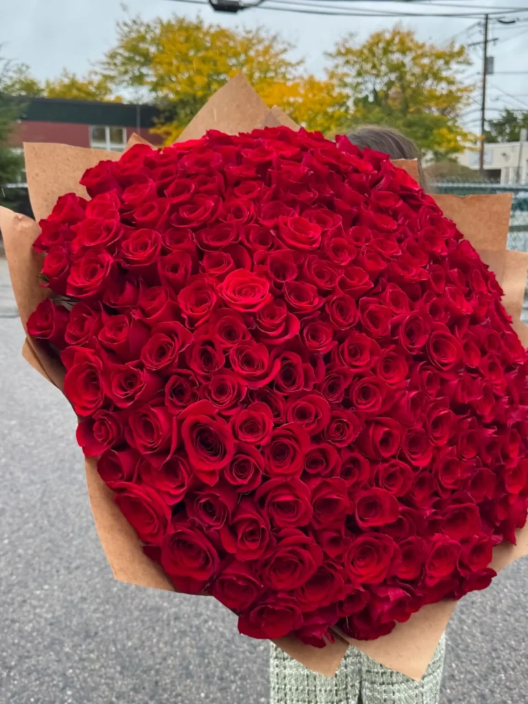 Luxury red ecuadorian roses arranged by Boston Flowers for Boston delivery