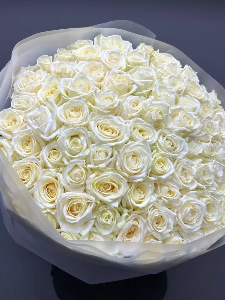 Luxury white ecuadorian roses arranged by Boston Flowers for Boston delivery