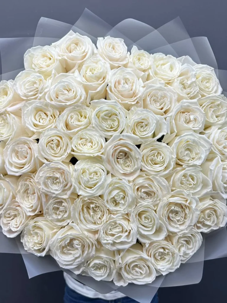 Luxury white ecuadorian roses arranged by Boston Flowers for Boston delivery
