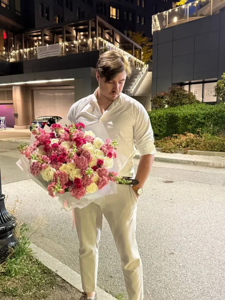 Seaport District Evening Glow Mix Roses, Mixed Flowers bouquet in White, Cream & Ivory and Blush, Pink & Pastel for premium flower delivery in Boston